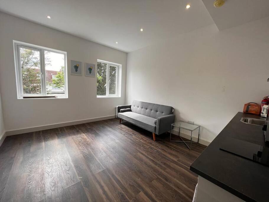 Appartamento Star London Finchley Road 1-Bed Hideaway Esterno foto